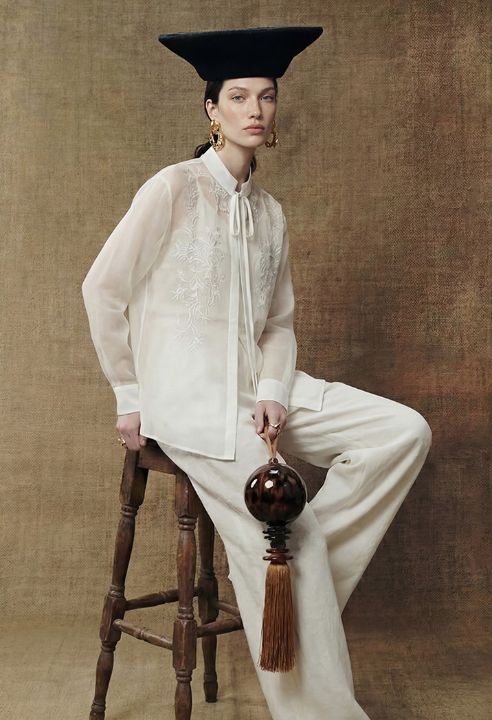 На работу и после: рубашки и блузки