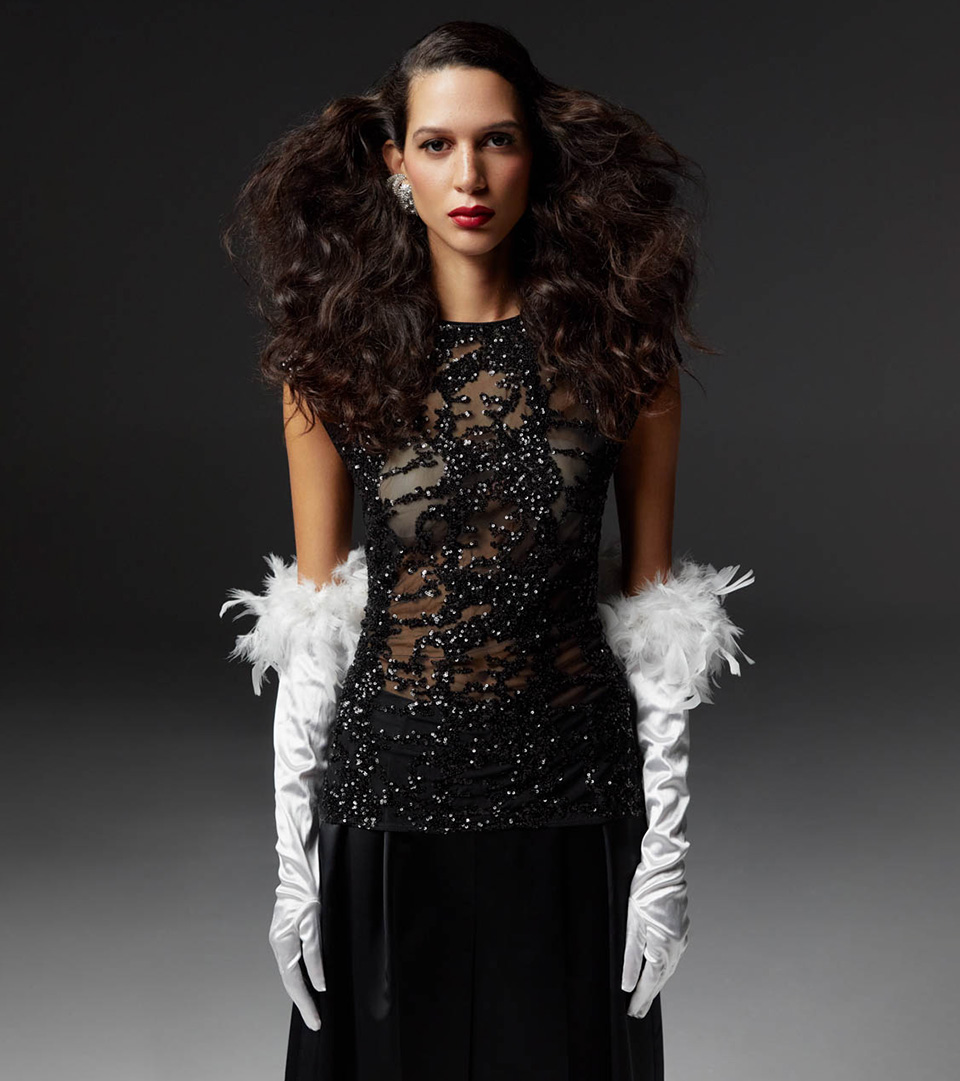 Изящный акцент: топы и блузки